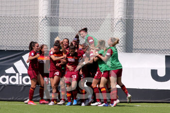 2021-04-25 - L'esultanza della Roma - SEMIFINALE FEMMINILE - JUVENTUS FC VS AS ROMA - WOMEN ITALIAN CUP - SOCCER