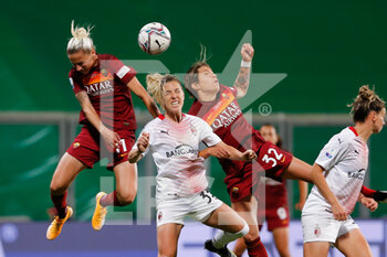 2021-05-30 - Linari (AS Roma) header over Francesca Vitale (AC Milan) and Kaja Erzen (AS Roma) - FINALE - MILAN VS ROMA - WOMEN ITALIAN CUP - SOCCER
