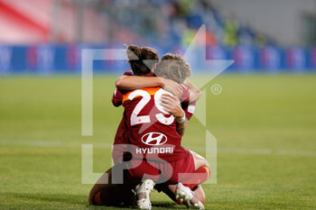 2021-05-30 - Paloma Lazaro (AS Roma) celebrating the victory of the final - FINALE - MILAN VS ROMA - WOMEN ITALIAN CUP - SOCCER