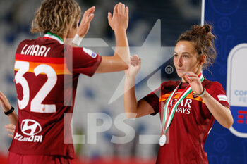 2021-05-30 - Tecla Pettenuzzo (AS Roma) celebrating the victory of the final - FINALE - MILAN VS ROMA - WOMEN ITALIAN CUP - SOCCER