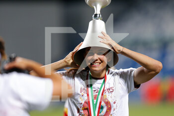 2021-05-30 - Agnese Bonfantini (AS Roma) with the Coppa Italia trophy after the victory - FINALE - MILAN VS ROMA - WOMEN ITALIAN CUP - SOCCER