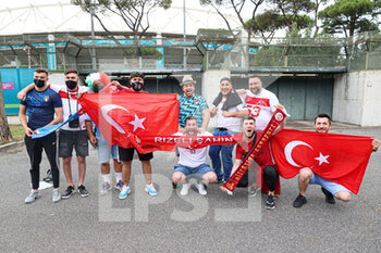 2021-06-11 - Fans of Turkey before the UEFA Euro 2020, Group A, football match between Turkey and Italy on June 11, 2021 at Stadio Olimpico in Rome, Italy - Photo Orange Pictures / DPPI - UEFA EURO 2020, GROUP A, FOOTBALL MATCH - TURKEY VS ITALY - UEFA EUROPEAN - SOCCER