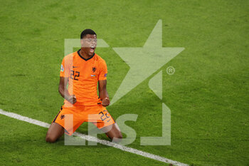 2021-06-14 - Denzel Dumfries of the Netherlands celebrates after his goal during the UEFA Euro 2020, Group C football match between Netherlands and Ukraine on June 13, 2021 at the Johan Cruijff ArenA in Amsterdam, Netherlands - Photo Marcel ter Bals / Orange Pictures / DPPI - UEFA EURO 2020, GROUP C FOOTBALL - NETHERLANDS VS UKRAINE - UEFA EUROPEAN - SOCCER