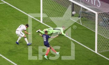 2021-06-15 - Mats Hummels of Germany scoring an own goal during the UEFA Euro 2020, Group F football match between France and Germany on June 15, 2021 at Allianz Arena in Munich, Germany - Photo Jurgen Fromme / firo sportphoto / DPPI - UEFA EURO 2020, GROUP F - FRANCE VS GERMANY - UEFA EUROPEAN - SOCCER