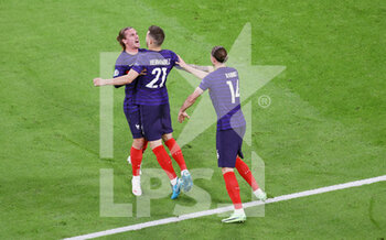 2021-06-15 - Lucas Hernandez, Antoine Griezmann, Adrien Rabiot of France celebrating during the UEFA Euro 2020, Group F football match between France and Germany on June 15, 2021 at Allianz Arena in Munich, Germany - Photo Jurgen Fromme / firo sportphoto / DPPI - UEFA EURO 2020, GROUP F - FRANCE VS GERMANY - UEFA EUROPEAN - SOCCER