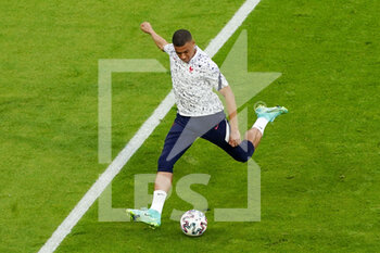 2021-06-15 - Kylian Mbappe of France warms up during the UEFA Euro 2020, Group F football match between France and Germany on June 15, 2021 at Allianz Arena in Munich, Germany - Photo Andre Weening / Orange Pictures / DPPI - UEFA EURO 2020, GROUP F - FRANCE VS GERMANY - UEFA EUROPEAN - SOCCER