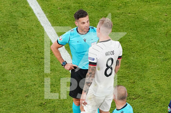 2021-06-15 - Referee Carlos Del Cerro Grande, Toni Kroos of Germany during the UEFA Euro 2020, Group F football match between France and Germany on June 15, 2021 at Allianz Arena in Munich, Germany - Photo Andre Weening / Orange Pictures / DPPI - UEFA EURO 2020, GROUP F - FRANCE VS GERMANY - UEFA EUROPEAN - SOCCER