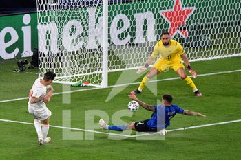 2021-06-16 - Steven Zuber of Switzerland seen in action during the UEFA Euro 2020 Group A - Italy vs Switzerland at the Olimpic Stadium in Rome. - UEFA EURO 2020 GROUP A - ITALY VS SWITZERLAND - UEFA EUROPEAN - SOCCER