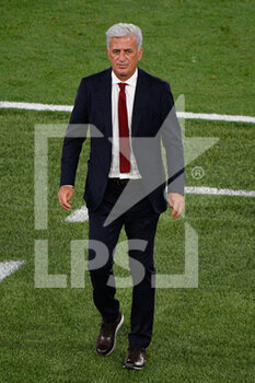 2021-06-16 - Vladimir Petkovic coach of Switzerland seen in action during the UEFA Euro 2020 Group A - Italy vs Switzerland at the Olimpic Stadium in Rome. - UEFA EURO 2020 GROUP A - ITALY VS SWITZERLAND - UEFA EUROPEAN - SOCCER