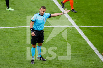 2021-06-17 - Referee Orel Grinfeld during the UEFA Euro 2020, Group C football match between Netherlands and Austria on June 17, 2021 at the Johan Cruijff ArenA in Amsterdam, Netherlands - Photo Andre Weening / Orange Pictures / DPPI - UEFA EURO 2020, GROUP C - NETHERLANDS VS AUSTRIA - UEFA EUROPEAN - SOCCER