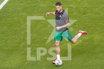 2021-06-19 - Cristiano Ronaldo of Portugal warms up during the UEFA Euro 2020, Group F football match between Portugal and Germany on June 19, 2021 at Allianz Arena in Munich, Germany - Photo Andre Weening / Orange Pictures / DPPI - UEFA EURO 2020, GROUP F - PORTUGAL VS GERMANY - UEFA EUROPEAN - SOCCER