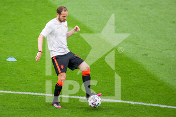 2021-06-21 - Daley Blind of the Netherlands warms up during the UEFA Euro 2020, Group C football match between North Macedonia and Netherlands on June 21, 2021 at the Johan Cruijff ArenA in Amsterdam, Netherlands - Photo Marcel ter Bals / Orange Pictures / DPPI - UEFA EURO 2020, GROUP C - NORTH MACEDONIA VS NETHERLANDS - UEFA EUROPEAN - SOCCER