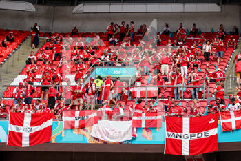 2021-06-26 - Fans of Denmark during the UEFA Euro 2020, round of 16 football match between Wales and Denmark on June 26, 2021 at the Johan Cruijff ArenA in Amsterdam, Netherlands - Photo Marcel ter Bals / Orange Pictures / DPPI - UEFA EURO 2020, ROUND OF 16 - WALES AND DENMARK - UEFA EUROPEAN - SOCCER
