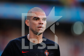 2021-06-27 - Pepe of Portugal warms up during the UEFA EURO 2020, Round of 16 football match between Belgium and Portugal on June 27, 2021 at La Cartuja stadium in Seville, Spain - Photo Joaquin Corchero / Spain DPPI / Dino - UEFA EURO 2020, ROUND OF 16 - BELGIUM VS PORTUGAL - UEFA EUROPEAN - SOCCER