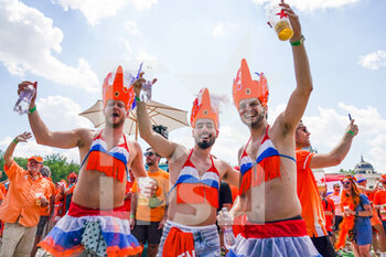 2021-06-27 - Netherlands fans at the fanzone, also known as UEFA Festival Budapest prior to the UEFA Euro 2020, Round of 16 football match between Netherlands and Czech Republic on June 27, 2021 at Puskas Arena in Budapest, Hungary - Photo Andre Weening / Orange Pictures / DPPI - UEFA EURO 2020, ROUND OF 16 - NETHERLANDS VS CZECH REPUBLIC - UEFA EUROPEAN - SOCCER
