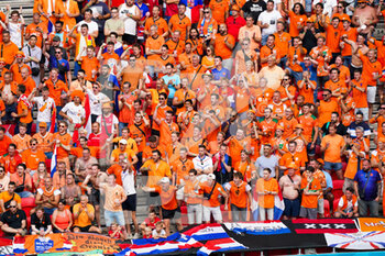 2021-06-27 - Supporters of the Netherlands during the UEFA Euro 2020, Round of 16 football match between Netherlands and Czech Republic on June 27, 2021 at Puskas Arena in Budapest, Hungary - Photo Andre Weening / Orange Pictures / DPPI - UEFA EURO 2020, ROUND OF 16 - NETHERLANDS VS CZECH REPUBLIC - UEFA EUROPEAN - SOCCER