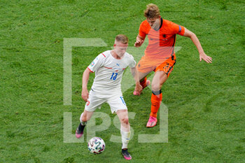 2021-06-27 - Petr Sevcik of Czech Republic and Matthijs de Ligt of the Netherlands during the UEFA Euro 2020, Round of 16 football match between Netherlands and Czech Republic on June 27, 2021 at Puskas Arena in Budapest, Hungary - Photo Andre Weening / Orange Pictures / DPPI - UEFA EURO 2020, ROUND OF 16 - NETHERLANDS VS CZECH REPUBLIC - UEFA EUROPEAN - SOCCER