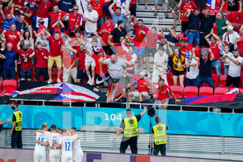 2021-06-27 - Tomas Holes of Czech Republic celebrates after scoring his sides first goal with teammates during the UEFA Euro 2020, Round of 16 football match between Netherlands and Czech Republic on June 27, 2021 at Puskas Arena in Budapest, Hungary - Photo Andre Weening / Orange Pictures / DPPI - UEFA EURO 2020, ROUND OF 16 - NETHERLANDS VS CZECH REPUBLIC - UEFA EUROPEAN - SOCCER