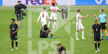 2021-06-29 - Germany players look dejected at the final whistle during the UEFA Euro 2020, round of 16 football match between England and Germany on June 29, 2021 at Wembley stadium in London, England - Photo Jurgen Fromme / firo Sportphoto / DPPI - UEFA EURO 2020, ROUND OF 16 - ENGLAND VS GERMANY - UEFA EUROPEAN - SOCCER