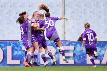 2020-12-10 - Fiorentina Femminile players celebrate after the goal - FIORENTINA FEMMINILE VS SLAVIA PRAGA - UEFA CHAMPIONS LEAGUE WOMEN - SOCCER