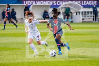 2021-03-09 - Petra Vystejnova of AC Sparta Praha and Sandy Baltimore of Paris Saint Germain fight for the ball during the UEFA Women's Champions League, round of 16, 1st leg football match between Paris Saint-Germain and AC Sparta Praha on March 8, 2021 at Georges Lefevre stadium in Saint-Germain-en-Laye, France - Photo Melanie Laurent / A2M Sport Consulting / DPPI - PARIS SAINT-GERMAIN AND AC SPARTA PRAHA - UEFA CHAMPIONS LEAGUE WOMEN - SOCCER
