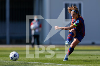 2021-03-24 - Alexia Putellas (FC Barcelona) tiro - BARCELONA WOMEN VS MANCHESTER CITY - UEFA CHAMPIONS LEAGUE WOMEN - SOCCER