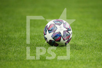 2020-02-19 - Pallone ufficiale Champions League - OTTAVI DI FINALE - ATALANTA VS VALENCIA - UEFA CHAMPIONS LEAGUE - SOCCER