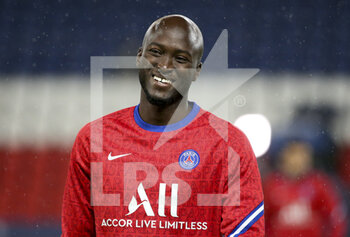 2020-10-20 - Danilo Pereira of PSG during the warm up before the UEFA Champions League, Group Stage, Group H football match between Paris Saint-Germain (PSG) and Manchester United (Man U) on October 20, 2020 at Parc des Princes stadium in Paris, France - Photo Jean Catuffe / DPPI - PARIS SAINT-GERMAIN (PSG) VS MANCHESTER UNITED (MAN U) - UEFA CHAMPIONS LEAGUE - SOCCER