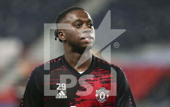2020-10-20 - Aaron Wan-Bissaka of Manchester United during the warm up before the UEFA Champions League, Group Stage, Group H football match between Paris Saint-Germain (PSG) and Manchester United (Man U) on October 20, 2020 at Parc des Princes stadium in Paris, France - Photo Jean Catuffe / DPPI - PARIS SAINT-GERMAIN (PSG) VS MANCHESTER UNITED (MAN U) - UEFA CHAMPIONS LEAGUE - SOCCER