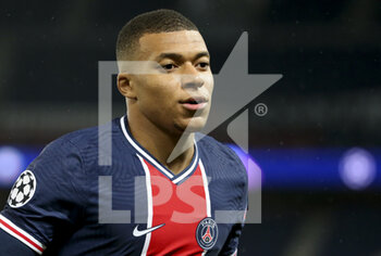 2020-10-20 - Kylian Mbappe of PSG during the UEFA Champions League, Group Stage, Group H football match between Paris Saint-Germain (PSG) and Manchester United (Man U) on October 20, 2020 at Parc des Princes stadium in Paris, France - Photo Jean Catuffe / DPPI - PARIS SAINT-GERMAIN (PSG) VS MANCHESTER UNITED (MAN U) - UEFA CHAMPIONS LEAGUE - SOCCER