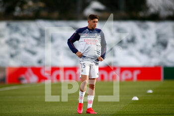 2020-10-21 - Federico Valverde of Real Madrid warms up before the UEFA Champions League, Group Stage, Group B football match between Real Madrid and Shakhtar Donetsk on October 21, 2020 at Alfredo Di Stefano stadium in Madrid, Spain - Photo Oscar J Barroso / Spain DPPI / DPPI - REAL MADRID VS SHAKHTAR DONETSK - UEFA CHAMPIONS LEAGUE - SOCCER