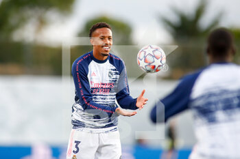 2020-10-21 - Eder Militao of Real Madrid warms up before the UEFA Champions League, Group Stage, Group B football match between Real Madrid and Shakhtar Donetsk on October 21, 2020 at Alfredo Di Stefano stadium in Madrid, Spain - Photo Oscar J Barroso / Spain DPPI / DPPI - REAL MADRID VS SHAKHTAR DONETSK - UEFA CHAMPIONS LEAGUE - SOCCER