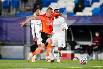 2020-10-21 - Viktor Kornienko of Shakhtar Donetsk in action during the UEFA Champions League, Group Stage, Group B football match between Real Madrid and Shakhtar Donetsk on October 21, 2020 at Alfredo Di Stefano stadium in Madrid, Spain - Photo Oscar J Barroso / Spain DPPI / DPPI - REAL MADRID VS SHAKHTAR DONETSK - UEFA CHAMPIONS LEAGUE - SOCCER