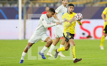 2020-10-28 - Wilmar Barrios of Zenit and Mahmoud Dahoud of Borussia Dortmund during the UEFA Champions League, Group Stage, Group F football match between Borussia Dortmund and Zenit on October 28, 2020 at Signal Iduna Park in Dortmund, Germany - Photo Ralf Ibing / firo Sportphoto / DPPI - BORUSSIA DORTMUND VS ZENIT - UEFA CHAMPIONS LEAGUE - SOCCER