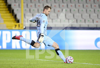 2020-10-28 - Goalkeeper of Club Brugge Simon Mignolet during the UEFA Champions League, Group Stage, Group F football match between Club Brugge and SS Lazio on October 28, 2020 at Jan Breydelstadion in Bruges, Belgium - Photo Jean Catuffe / DPPI - CLUB BRUGGE VS SS LAZIO - UEFA CHAMPIONS LEAGUE - SOCCER