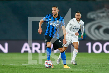 2020-11-03 - Danilo D'Ambrosio of Inter in action during the UEFA Champions League, Group Stage, Group B football match between Real Madrid CF and FC Internazionale on November 3, 2020 at Alfredo Di Stefano stadium in Valdebebas near Madrid, Spain - Photo Oscar J Barroso / Spain DPPI / DPPI - REAL MADRID CF VS FC INTERNAZIONALE - UEFA CHAMPIONS LEAGUE - SOCCER