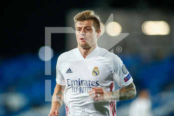 2020-11-03 - Toni Kroos of Real Madrid during the UEFA Champions League, Group Stage, Group B football match between Real Madrid CF and FC Internazionale on November 3, 2020 at Alfredo Di Stefano stadium in Valdebebas near Madrid, Spain - Photo Oscar J Barroso / Spain DPPI / DPPI - REAL MADRID CF VS FC INTERNAZIONALE - UEFA CHAMPIONS LEAGUE - SOCCER