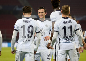 2020-11-24 - Ben Chilwell of Chelsea celebrates the first goal with teammates during the UEFA Champions League, Group E football match between Stade Rennais and Chelsea on November 24, 2020 at Roazhon Park in Rennes, France - Photo Jean Catuffe / DPPI - STADE RENNAIS VS CHELSEA - UEFA CHAMPIONS LEAGUE - SOCCER