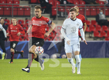 2020-11-24 - Damien Da Silva of Stade Rennais, Timo Werner of Chelsea during the UEFA Champions League, Group E football match between Stade Rennais and Chelsea on November 24, 2020 at Roazhon Park in Rennes, France - Photo Jean Catuffe / DPPI - STADE RENNAIS VS CHELSEA - UEFA CHAMPIONS LEAGUE - SOCCER
