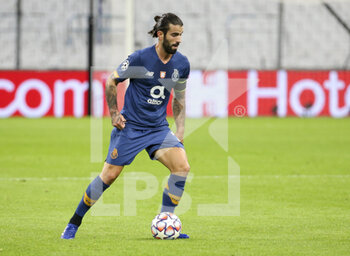 2020-11-25 - Sergio Oliveira of Porto during the UEFA Champions League, Group C football match between Olympique de Marseille and FC Porto on November 25, 2020 at Orange Velodrome stadium in Marseille, France - Photo Jean Catuffe / DPPI - OLYMPIQUE DE MARSEILLE VS FC PORTO - UEFA CHAMPIONS LEAGUE - SOCCER