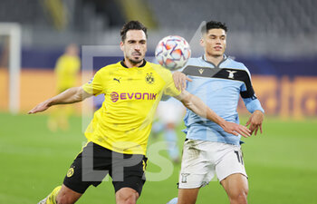 2020-12-02 - Mats Hummels of Borussia Dortmund and Joaquin Correa of Lazio during the UEFA Champions League, Group F football match between Borussia Dortmund and SS Lazio on December 2, 2020 at Signal Iduna Park in Dortmund, Germany - Photo Jurgen Fromme / firo Sportphoto / DPPI - BORUSSIA DORTMUND VS SS LAZIO - UEFA CHAMPIONS LEAGUE - SOCCER