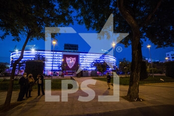 2020-12-02 - General outside view before the UEFA Champions League, Group E football match between Sevilla FC and Chelsea FC on December 2, 2020 at Ramon Sanchez Pizjuan Stadium in Sevilla, Spain - Photo Joaquin Corchero / Spain DPPI / DPPI - SEVILLA FC VS CHELSEA FC - UEFA CHAMPIONS LEAGUE - SOCCER