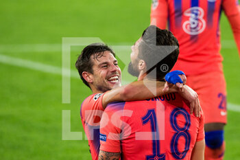 2020-12-02 - Olivier Giroud of Chelsea celebrates after scoring with Cesar Azpilicueta during the UEFA Champions League, Group E football match between Sevilla FC and Chelsea FC on December 2, 2020 at Ramon Sanchez Pizjuan Stadium in Sevilla, Spain - Photo Joaquin Corchero / Spain DPPI / DPPI - SEVILLA FC VS CHELSEA FC - UEFA CHAMPIONS LEAGUE - SOCCER