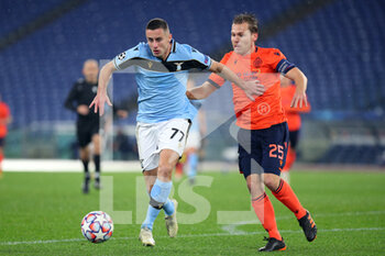 2020-12-08 - Adam Marusic of Lazio (L) vies for the ball with Ruud Vormer of Club Brugge (R) during the UEFA Champions League, Group F football match between SS Lazio and Club Brugge KV on December 8, 2020 at Stadio Olimpico in Rome, Italy - Photo Federico Proietti / DPPI - SS LAZIO VS CLUB BRUGGE KV - UEFA CHAMPIONS LEAGUE - SOCCER