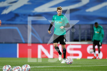2020-12-09 - Christoph Kramer of Monchengladbach warms up before the UEFA Champions League, Group B football match between Real Madrid and Borussia Monchengladbach on december 9, 2020 at Ciudad Deportiva Real Madrid in Valdebebas, Madrid, Spain - Photo Oscar J Barroso / Spain DPPI / DPPI - REAL MADRID VS BORUSSIA MONCHENGLADBACH - UEFA CHAMPIONS LEAGUE - SOCCER