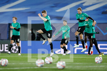 2020-12-09 - Matthias Ginter of Monchengladbach warms up before the UEFA Champions League, Group B football match between Real Madrid and Borussia Monchengladbach on december 9, 2020 at Ciudad Deportiva Real Madrid in Valdebebas, Madrid, Spain - Photo Oscar J Barroso / Spain DPPI / DPPI - REAL MADRID VS BORUSSIA MONCHENGLADBACH - UEFA CHAMPIONS LEAGUE - SOCCER