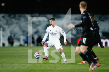 2020-12-09 - Lucas Vazquez of Real Madrid in action during the UEFA Champions League, Group B football match between Real Madrid and Borussia Monchengladbach on december 9, 2020 at Ciudad Deportiva Real Madrid in Valdebebas, Madrid, Spain - Photo Oscar J Barroso / Spain DPPI / DPPI - REAL MADRID VS BORUSSIA MONCHENGLADBACH - UEFA CHAMPIONS LEAGUE - SOCCER