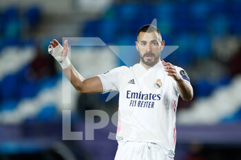 2020-12-09 - Karim Benzema of Real Madrid during the UEFA Champions League, Group B football match between Real Madrid and Borussia Monchengladbach on december 9, 2020 at Ciudad Deportiva Real Madrid in Valdebebas, Madrid, Spain - Photo Oscar J Barroso / Spain DPPI / DPPI - REAL MADRID VS BORUSSIA MONCHENGLADBACH - UEFA CHAMPIONS LEAGUE - SOCCER