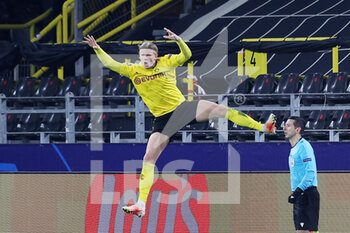 2021-03-09 - Erling Haaland of Borussia Dortmund celebrates after the 2-0 goal during the UEFA Champions League, round of 16, 2nd leg football match between Borussia Dortmund and FC Sevilla on March 9, 2021 at Signal Iduna Park in Dortmund, Germany - Photo Jurgen Fromme / firo sportphoto / DPPI - BORUSSIA DORTMUND AND FC SEVILLA - UEFA CHAMPIONS LEAGUE - SOCCER