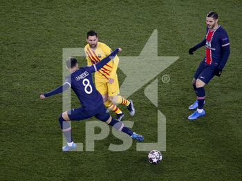 2021-03-10 - Lionel Messi of Barcelona between Leandro Paredes and Mauro Icardi of PSG during the UEFA Champions League, round of 16, 2nd leg football match between Paris Saint-Germain (PSG) and FC Barcelona (Barca) on March 10, 2021 at Parc des Princes stadium in Paris, France - Photo Jean Catuffe / DPPI - PARIS SAINT-GERMAIN (PSG) AND FC BARCELONA (BARCA) - UEFA CHAMPIONS LEAGUE - SOCCER